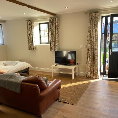 Potcote Farm Stables Accommodation Spots Stable Тостер Экстерьер фото